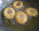 A picture of step 3 of Donuts.