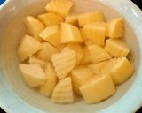 Hình bước làm 2 của món Canh sườn non nấu táo đỏ