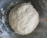 Foto del paso 2 de la receta: Medialunas de Manteca con Empaste