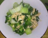 Foto langkah ke 6 dari resep 23. Oseng Caisim Telur#BikinRamadhanBerkesan.
