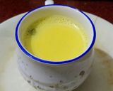 हळद दूध (haldi dudh recipe in marathi) रेसिपी स्टेप 4 फोटो 