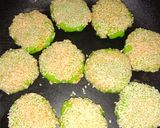 รูปขั้นตอนการทำที่ 8 ของ ขนมงาไส้ฝอยทอง (Pan-Fried Sesame Pancake with Sweet Egg Floss Filling)