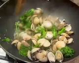 Pan fried sea bream with sake braised clams and broccolini recipe step 7 photo