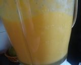 A picture of step 2 of Mango shake.