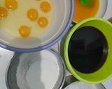 Foto langkah ke 4 dari resep Bolu Sarang Semut aka Bolu Caramel oven tangkring.
