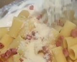 Foto del passaggio 2 della ricetta Mezze maniche con ricotta e pancetta croccante 👍