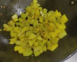 आलू लौकी की सब्जी (Aloo lauki ki sabzi recipe in Hindi) रेसिपी चरण 3 फोटो