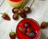 صورة لخطوة 3 من وصفة حلوى الكاستر مع الجيلي والفواكه 🍇🍓
