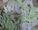 Hình bước làm 2 của món Bò xào sả ớt