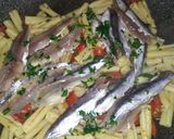 Foto del passaggio 3 della ricetta Casarecce con alici fresche e colatura di alici