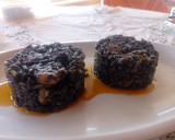 Foto del paso 6 de la receta: Arroz negro con pulpo y langostinos