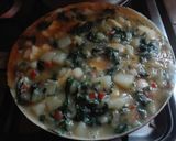 Foto del paso 4 de la receta: Tortilla de papa y acelga