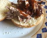 Φωτογραφία βήματος 6 της συνταγής Pulled pork sandwich - «τραβηγμένο» χοιρινό