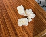 Une image de l'étape 8 de Salade de poireaux, tomates et concombre à la feta.