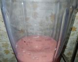 Foto langkah ke 1 dari resep Smoothies bowl strawberry pisang.