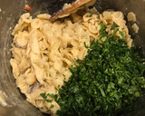 Foto del paso 5 de la receta: Tortilla de fideos con perejil