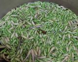 Foto langkah ke 3 dari resep Tumis Bunga Pepaya Teri.