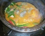 Foto langkah ke 3 dari resep Udeng asam keueng (udang asam pedas).