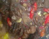 Foto langkah ke 2 dari resep Tumis daging sapi, buncis, bakso dan wortel.