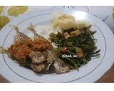 Foto langkah ke 4 dari resep Tumis kangkung tahu tempe.