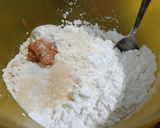Foto langkah ke 7 dari resep Cireng Merah Putih🇮🇩 Isi Kornet-Sosis Pedas.