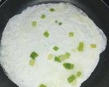 Foto langkah ke 3 dari resep Egg Roll.