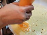 જલેબી (Jalebi Recipe In Gujarati)