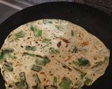 A picture of step 2 of Green onion paratha.