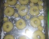 Foto langkah ke 4 dari resep Donat super empuk.