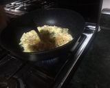 Foto langkah ke 6 dari resep Telor Dadar Crispy.