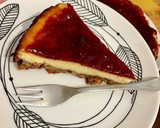 Foto del paso 6 de la receta: Tarta de queso con base de galletas - en horno 🍰🍓