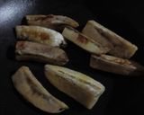 Foto langkah ke 2 dari resep Pisang bakar teflon.