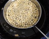 A picture of step 3 of Namkeen Chana dal.