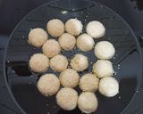 Foto langkah ke 7 dari resep Onde onde isi kacang hijau.