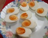 Foto del paso 3 de la receta Huevos rellenos de pollo (aprovechamiento)