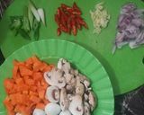 Foto langkah ke 2 dari resep Sop daging pedas manis.