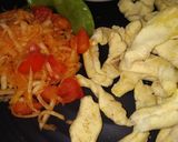 A picture of step 4 of Raw Papaya salad.