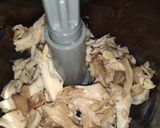 Foto langkah ke 1 dari resep Risol Basah isi Ayam.
