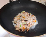兼顧全家人的營養-芋頭排骨雙蛋粥的食譜步驟3照片