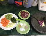 Foto langkah ke 1 dari resep 22. Sop Daging Sapi Simple Enak Segar.