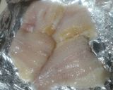 Foto del paso 2 de la receta: Pescado con vino blanco y naranja