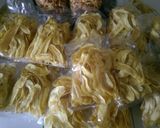 Foto langkah ke 4 dari resep Kripik pisang asin.