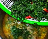 Foto langkah ke 3 dari resep Gulai Daun Singkong / Sayur Daun Singkong.