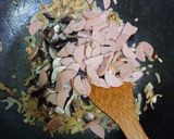 Foto langkah ke 2 dari resep Mushroom Cream Soup.