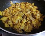 बटाट्याच्या काचर्या (batatyacha kachrya recipe in marathi) रेसिपी स्टेप 3 फोटो 