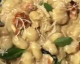 Une image de l'étape 4 de Gnocchi chicken Alfredo.