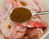 Hình bước làm 2 của món Nạc giòn Việt Nam và ba chỉ Iberico nướng mắc khén bằng nckd