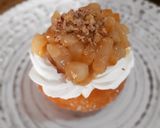 Foto del paso 5 de la receta: Berlina con nata y pera caramelizada con nueces