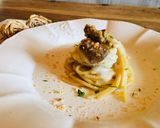 Foto del passaggio 7 della ricetta Spaghetto quadrato con crunch di funghi e nocciole in crema di pecorino abruzzese