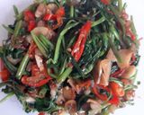 Foto langkah ke 3 dari resep Tumis Kangkung Ala Dapur Nea.